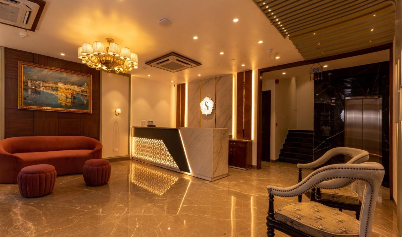 Hotel The Savode - Just 2 Mins From Golden Temple Amritsar Bagian luar foto