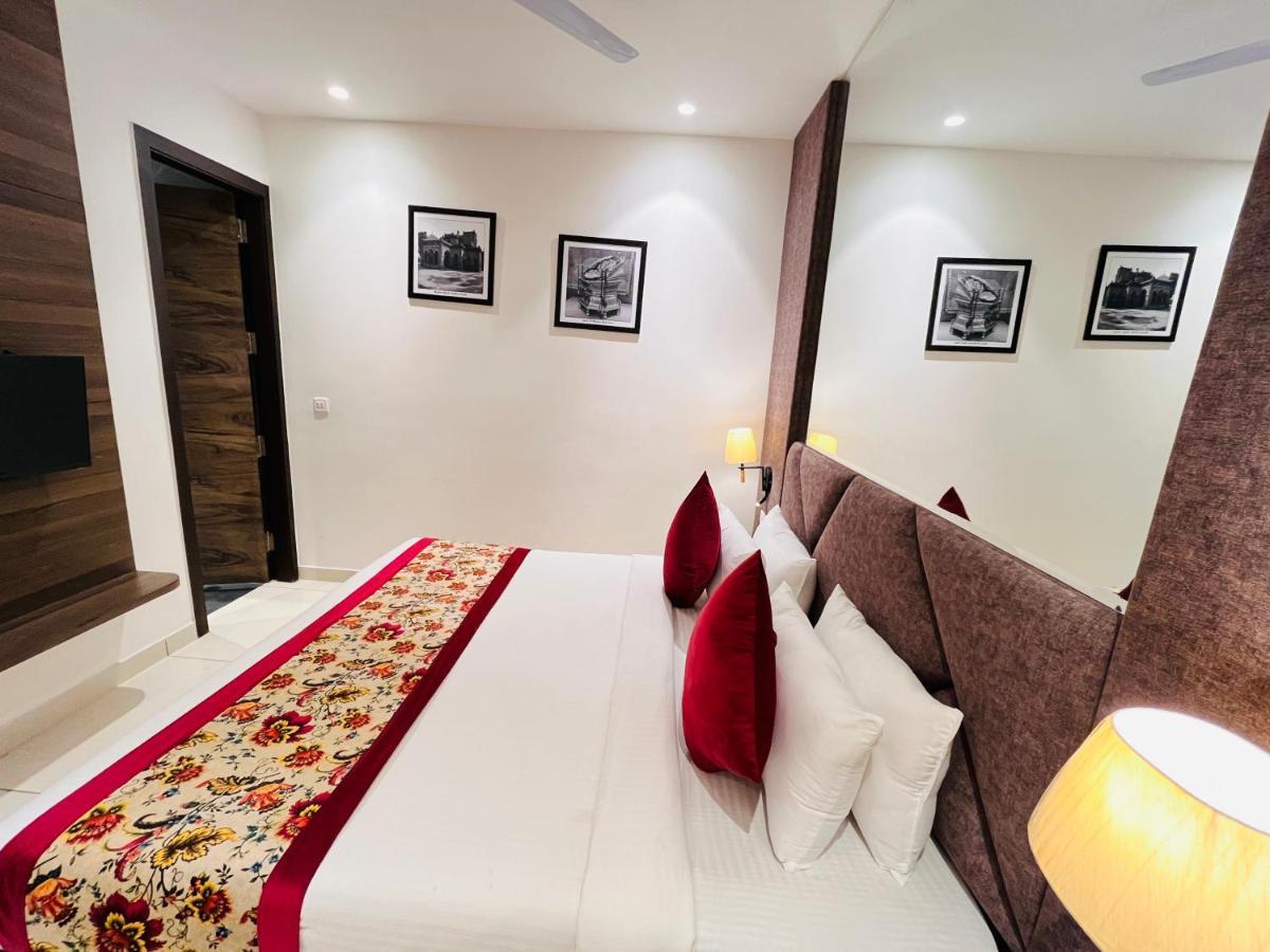 Hotel The Savode - Just 2 Mins From Golden Temple Amritsar Bagian luar foto