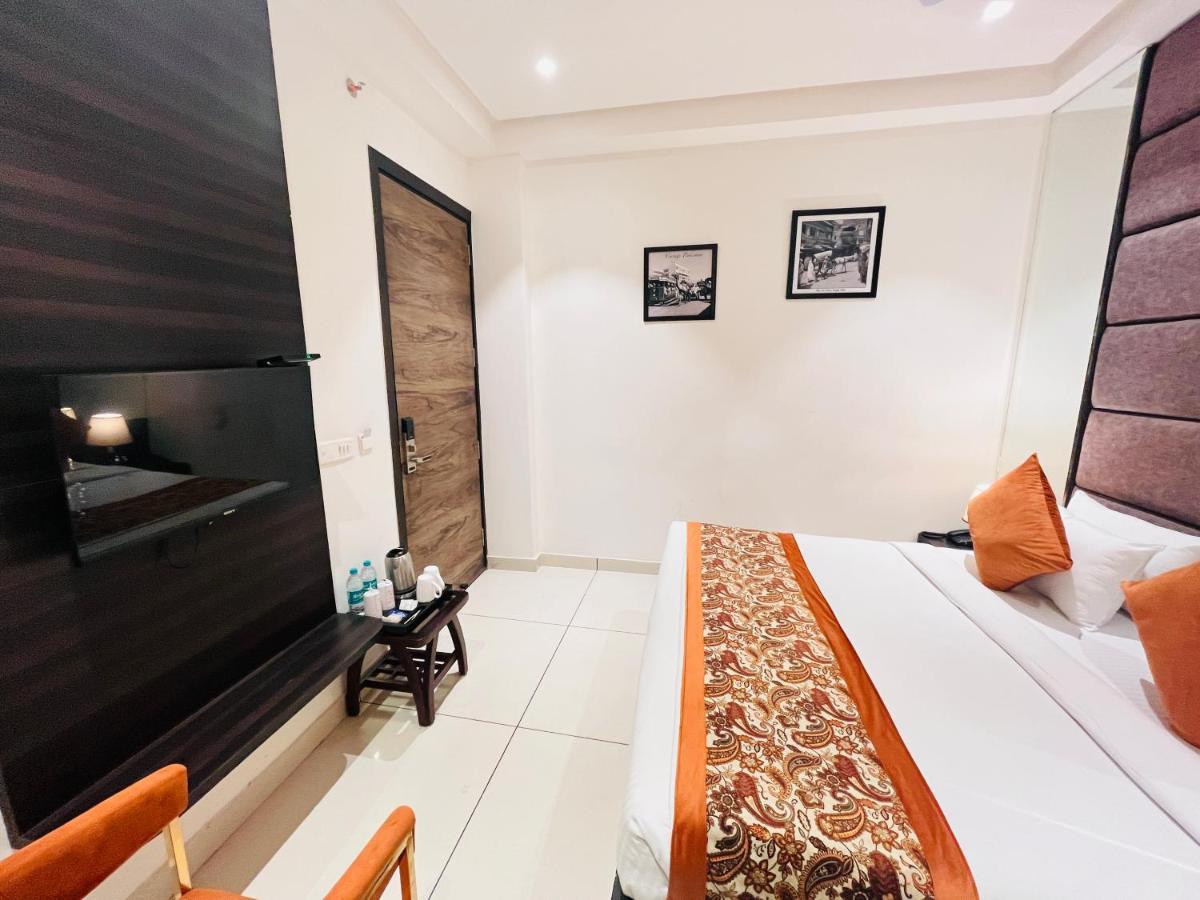 Hotel The Savode - Just 2 Mins From Golden Temple Amritsar Bagian luar foto